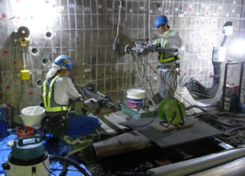 軌道内での施工事例